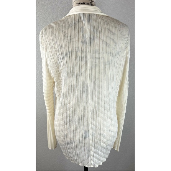 Josephine Chaus Women’s Cream Button Up Crinkle Blouse, size Large - Picture 5 of 9